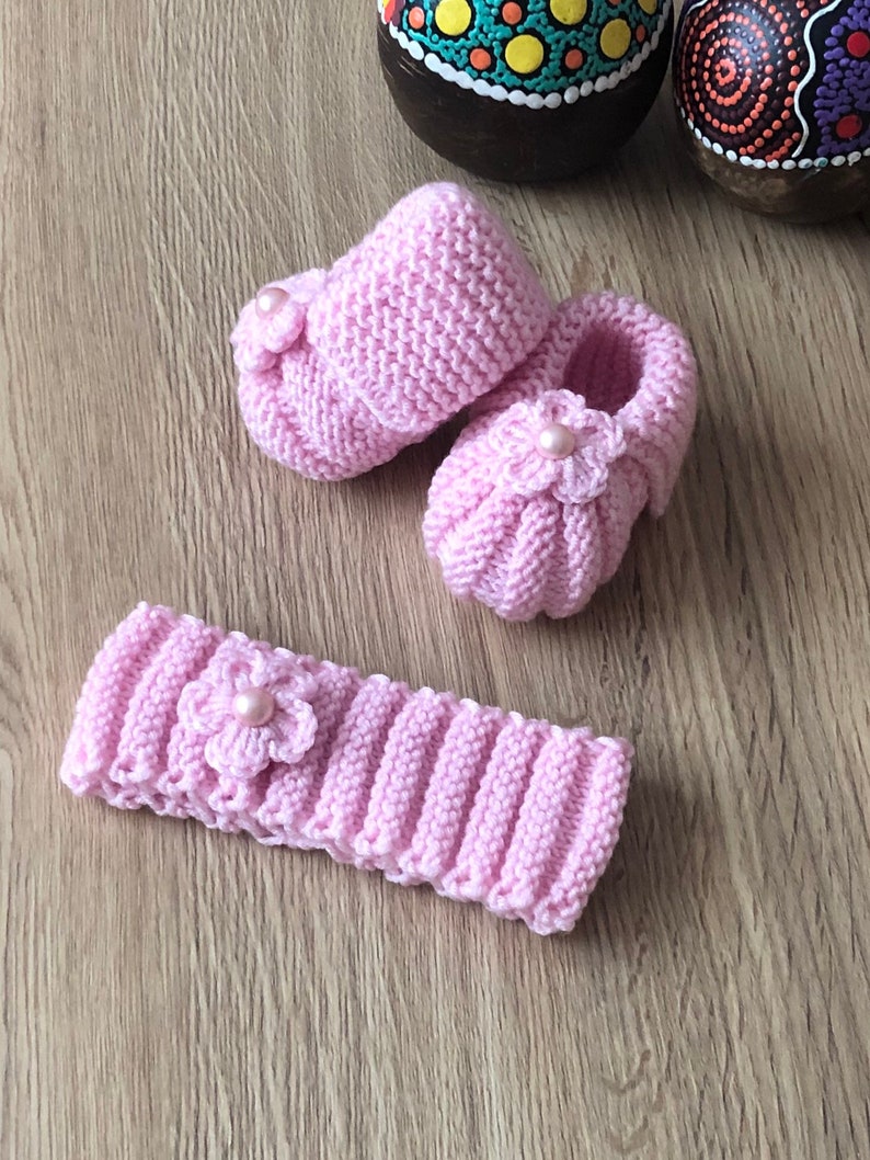 Newborn Knit Slippers and Headband Pattern