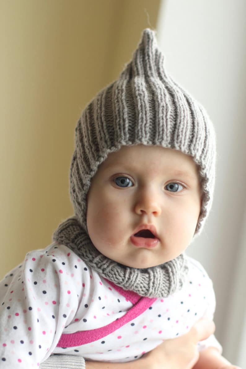 Pixie elf hat hooded scarf knitting pattern