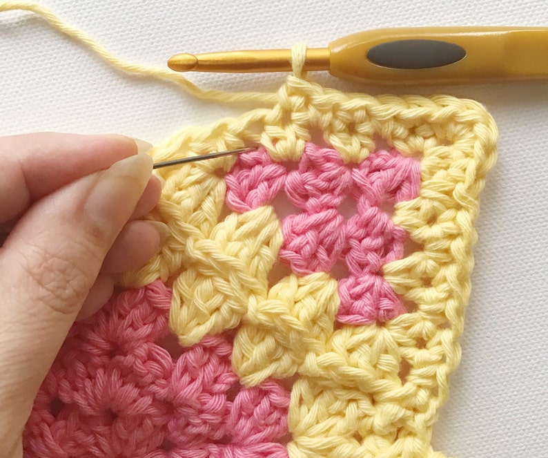 Spin Your Granny Square blanket pattern
