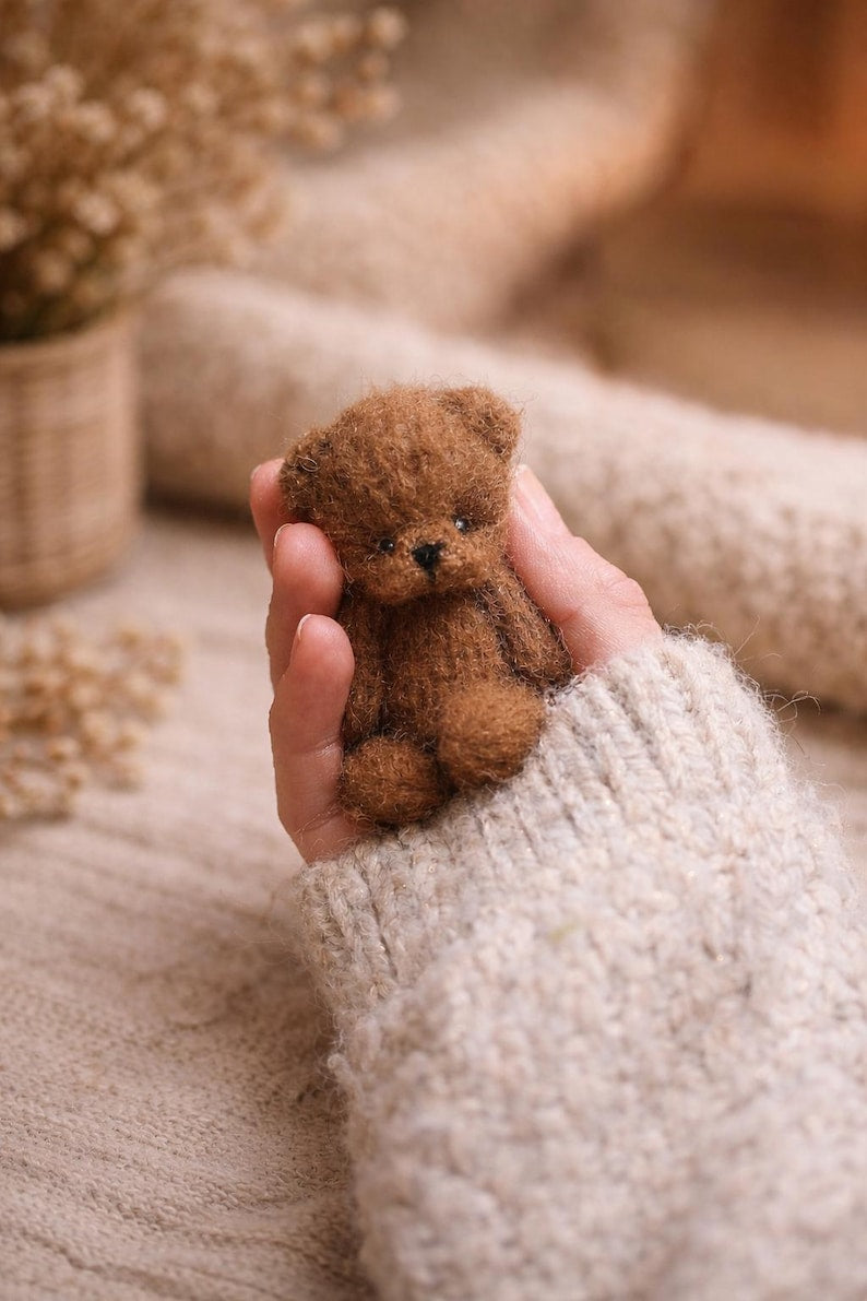 Tiny Teddy Bear knitting pattern