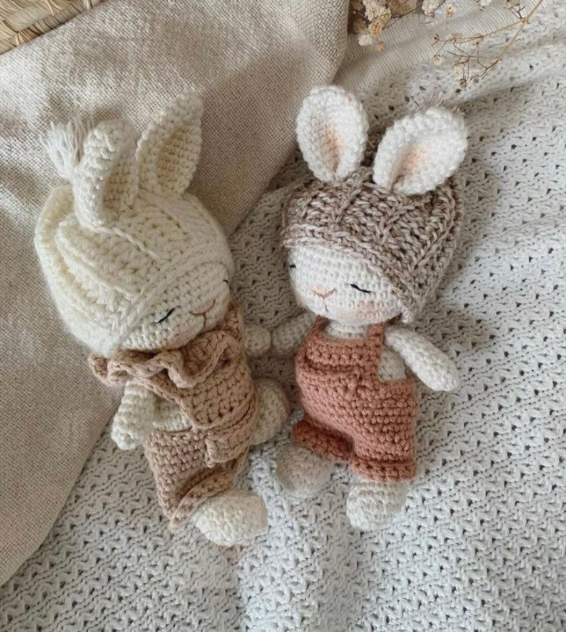 Baby Cake Bunny Crochet Pattern