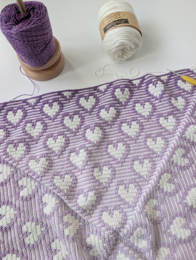 Crochet pattern Hearts Go Round blanket
