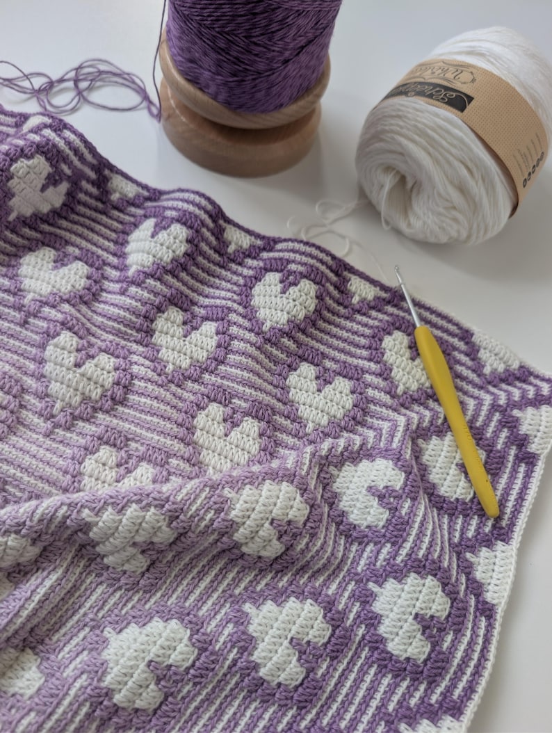 Crochet pattern Hearts Go Round blanket