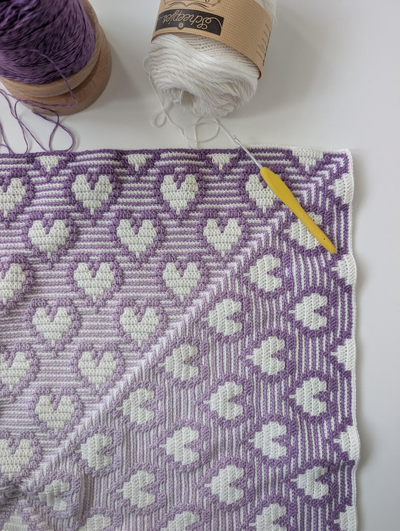 Crochet pattern Hearts Go Round blanket
