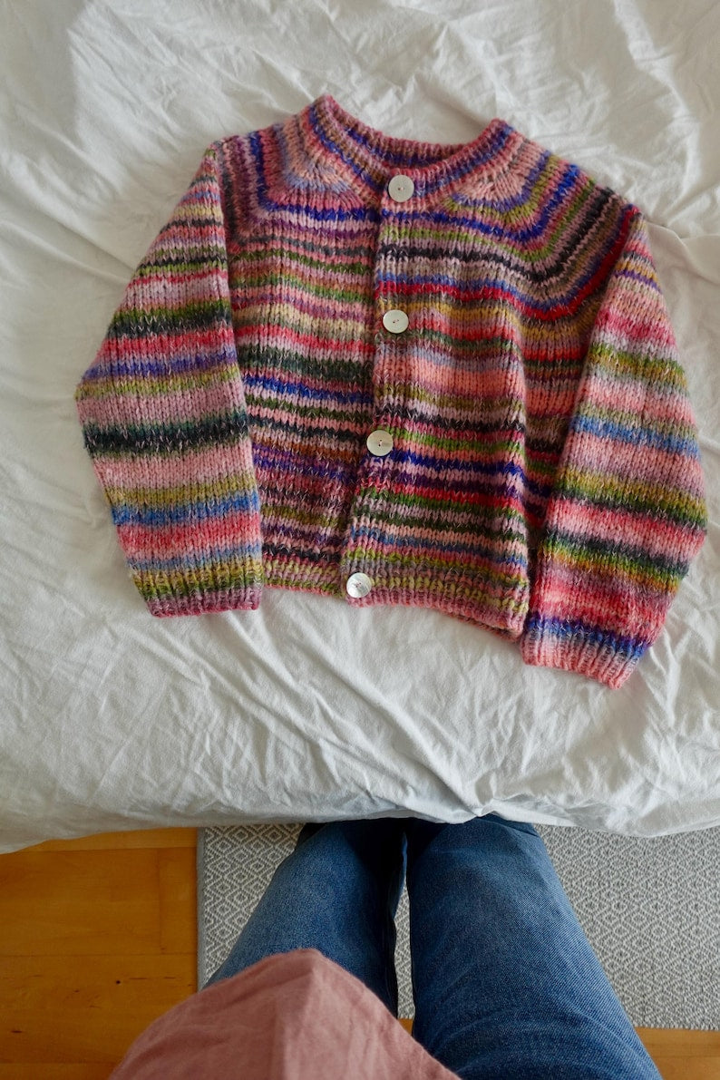 Cardigan Raglan Knitting Pattern