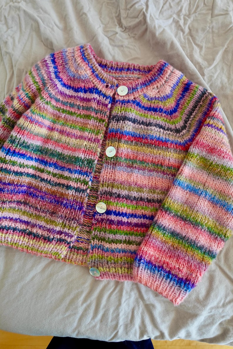 Cardigan Raglan Knitting Pattern