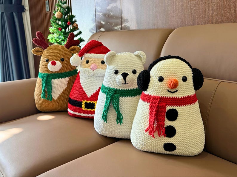 Holiday Pillows Crochet Pattern
