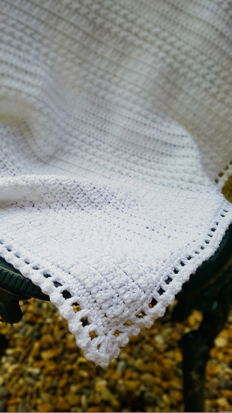 Sweet Little Baby Blanket Crochet Pattern