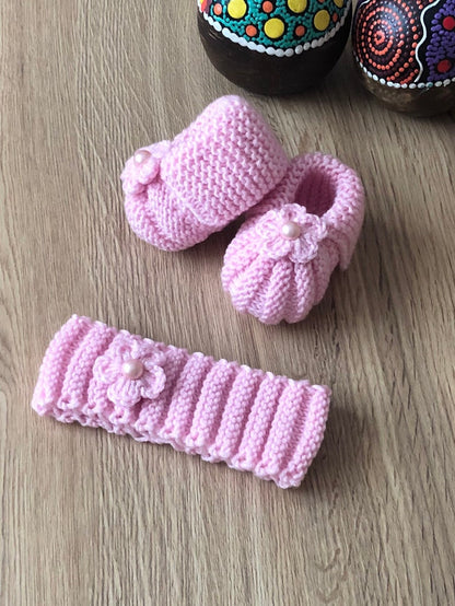 Newborn Knit Slippers and Headband Pattern