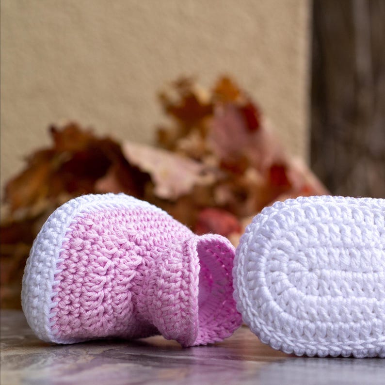 Crochet Baby Booties Pattern