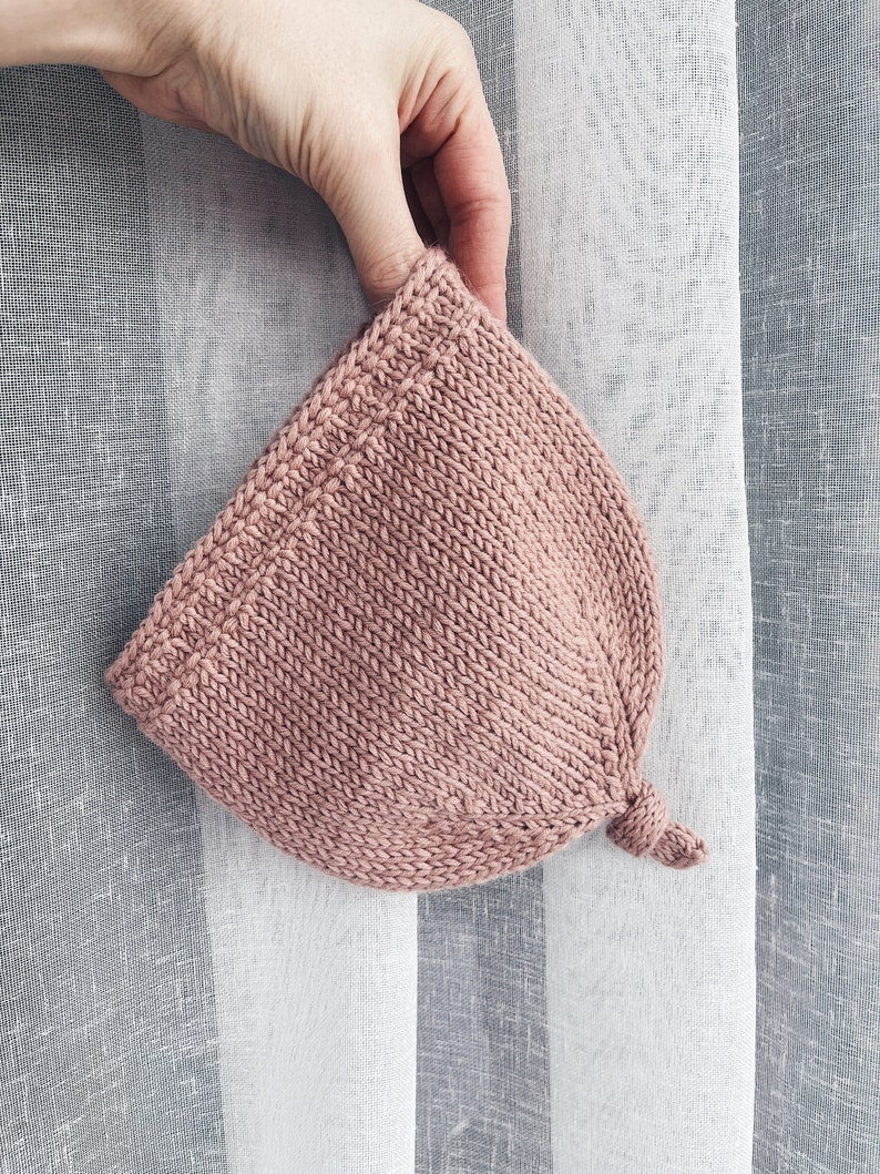 Top Knot Baby Beanie Knitting Pattern