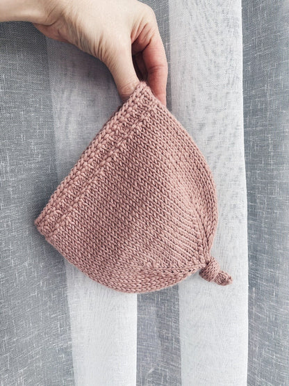 Top Knot Baby Beanie Knitting Pattern