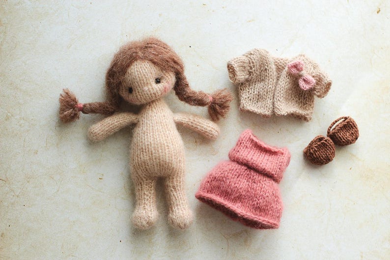 DOLL Knitting Pattern