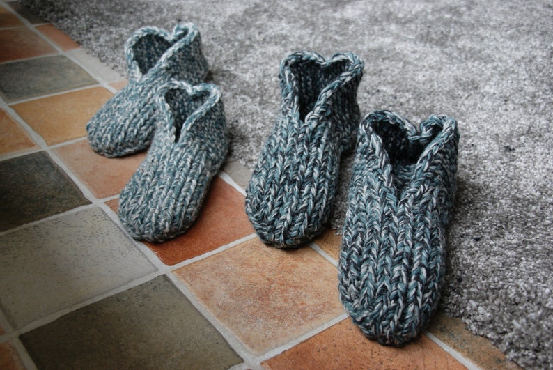 Quick Comfy Slippers (PDF Knitting Pattern)