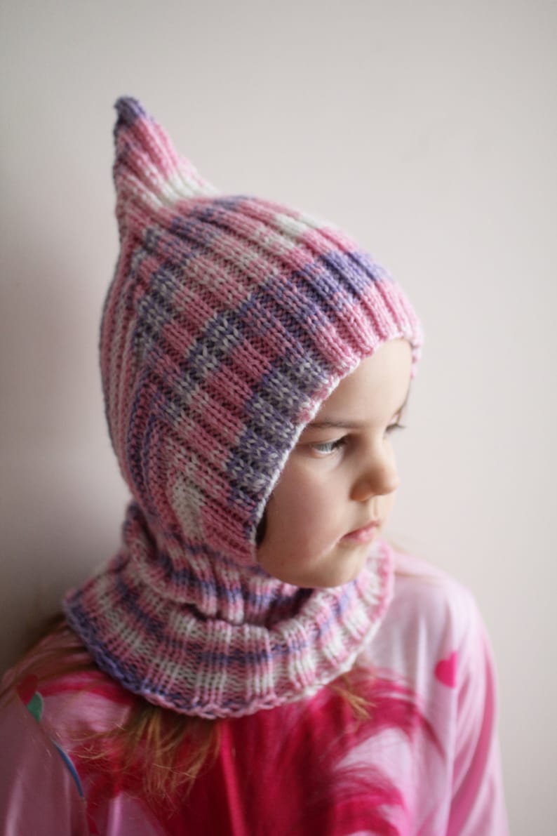 Pixie elf hat hooded scarf knitting pattern