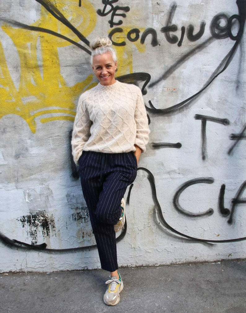 Feminine Top-Down Design Knitting Pattern