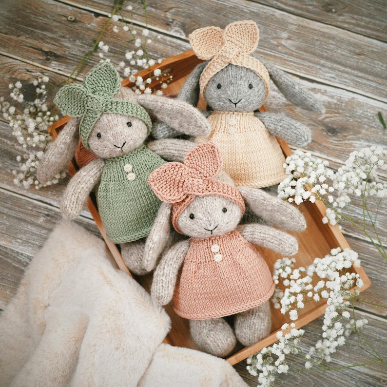 Lulu the Littile Bunny Knitting Pattern
