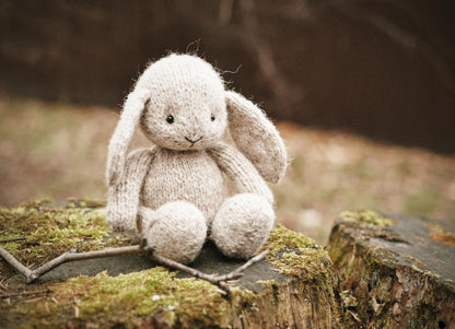 Lulu the Littile Bunny Knitting Pattern