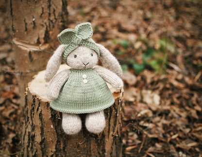Lulu the Littile Bunny Knitting Pattern