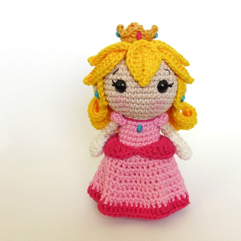 Princess Peach, Mario and Luigi amigurumi doll crochet patterns