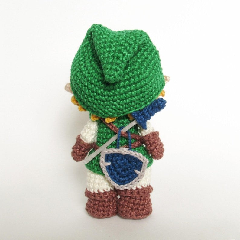 Zelda and Link amigurumi dolls crochet pattern