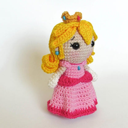 Princess Peach, Mario and Luigi amigurumi doll crochet patterns
