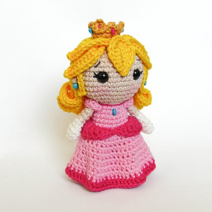 Princess Peach, Mario and Luigi amigurumi doll crochet patterns