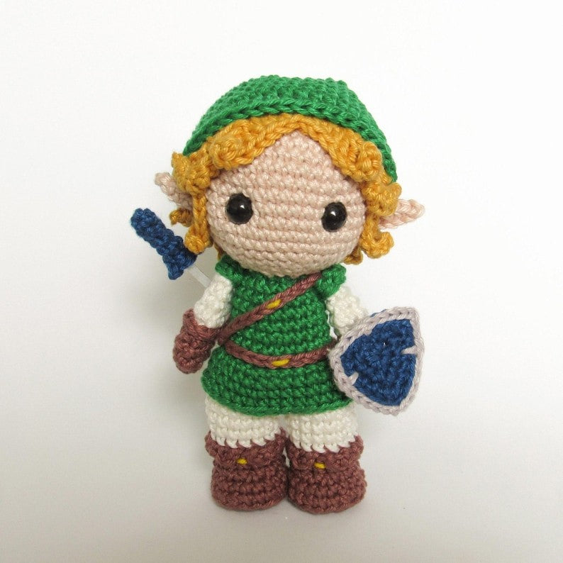 Zelda and Link amigurumi dolls crochet pattern