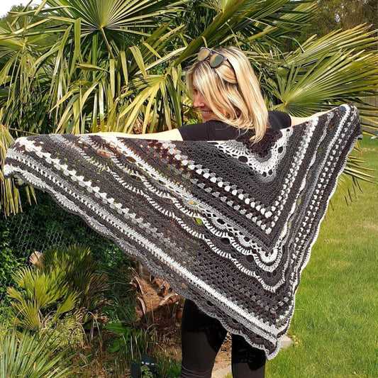 Crochet Pattern Virus Twist Shawl
