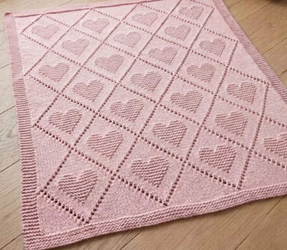 Knit baby blanket HEART Pattern