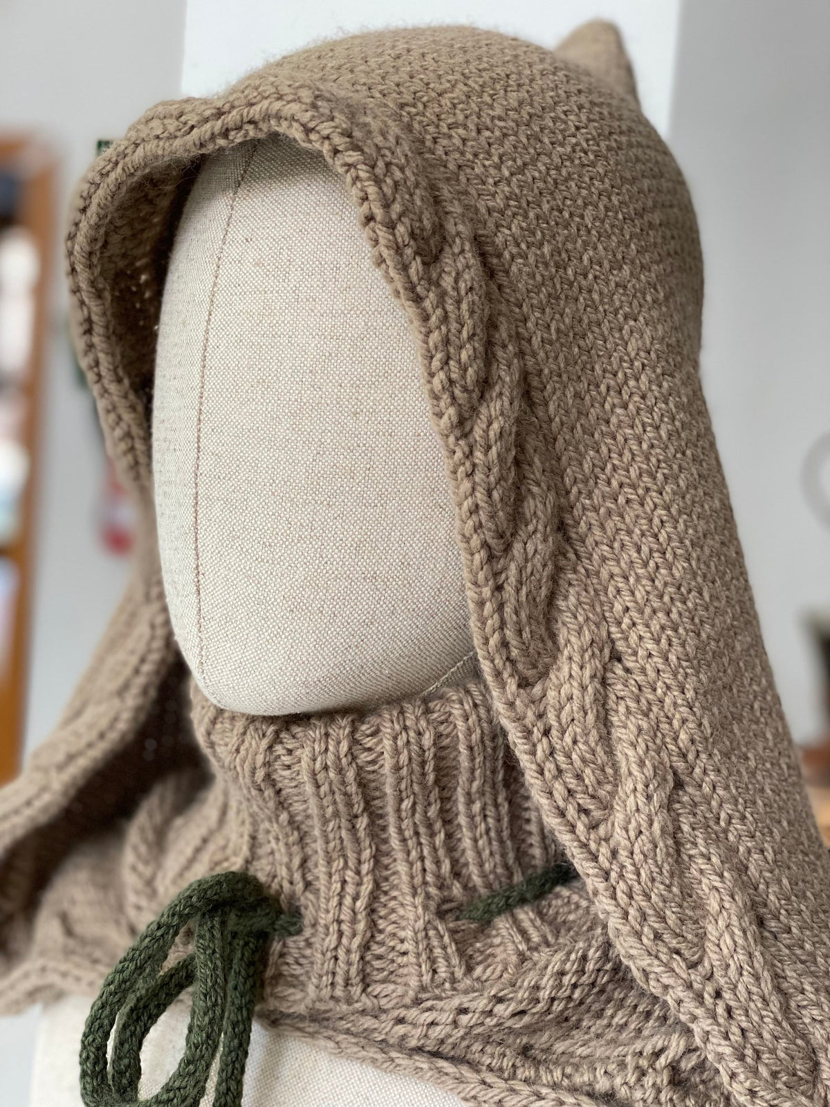 Magical hood knitting pattern