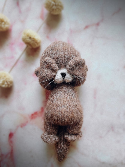 OTTER Knitting Pattern