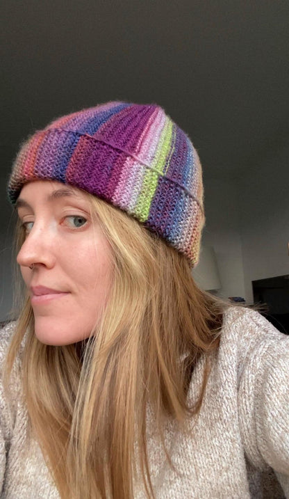 The Feelgood Beanie beginner-friendly knitting pattern