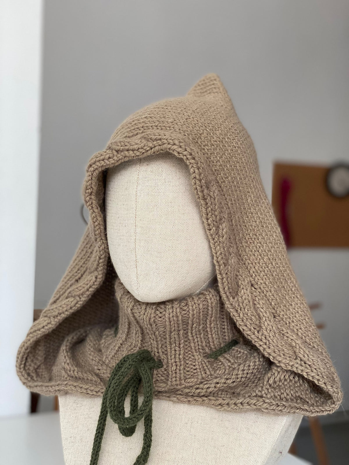 Magical hood knitting pattern